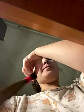 Snapshot of Var_Kiss chatting on December 20, 4:58 pm Var Kiss online show from December 20, 4:58 pm