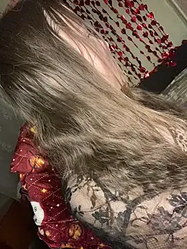 Snapshot of Var_Kiss chatting on February 21, 1:56 pm Var Kiss online show from February 21, 1:56 pm