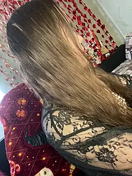 Snapshot of Var_Kiss chatting on February 27, 4:45 am Var Kiss online show from February 27, 4:45 am