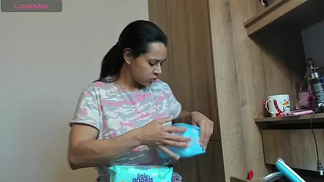 Bessie32 online show from March 10, 12:37 pm