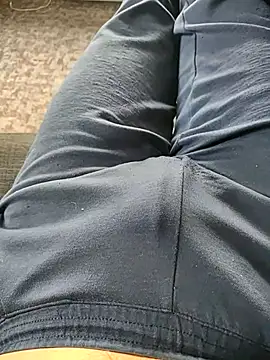 kiam471 online show from October 31, 2:07 pm