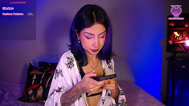 Cinamoonn online show from January 17, 7:27 pm