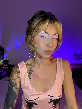 Cinamoonn online show from October 11, 6:50 pm