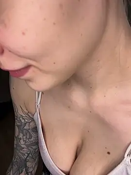 Snapshot of _D_Love_ chatting on December 26, 4:04 pm  D Love  online show from December 26, 4:04 pm