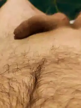 Snapshot of bartek1989209 chatting on December 22, 4:17 pm bartek1989209 online show from December 22, 4:17 pm