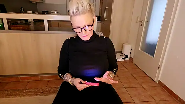 Snapshot of German_Milf chatting on January 4, 2:25 pm German Milf online show from January 4, 2:25 pm