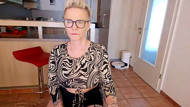 Snapshot of German_Milf chatting on January 13, 1:39 pm German Milf online show from January 13, 1:39 pm