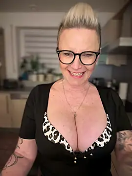 Snapshot of German_Milf chatting on January 16, 6:06 pm German Milf online show from January 16, 6:06 pm