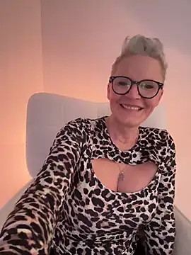 Snapshot of German_Milf chatting on March 2, 2:00 pm German Milf online show from March 2, 2:00 pm