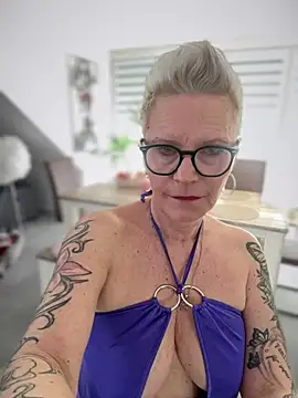 Snapshot of German_Milf chatting on March 3, 1:42 pm German Milf online show from March 3, 1:42 pm