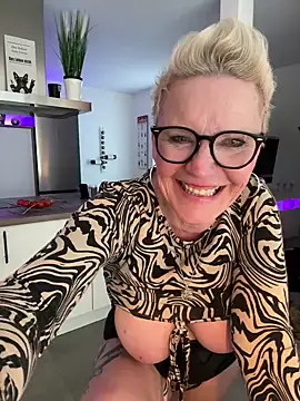 Snapshot of German_Milf chatting on March 20, 6:31 pm German Milf online show from March 20, 6:31 pm