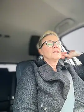 Snapshot of German_Milf chatting on October 9, 11:19 am German Milf online show from October 9, 11:19 am