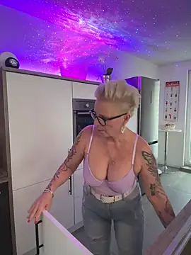 German Milf online show from November 9, 2:04 pm