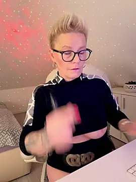 German Milf online show from February 14, 1:41 pm