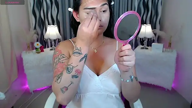 Snapshot of Ella_Fantasiax chatting on October 1, 11:27 am Ella Fantasiax online show from October 1, 11:27 am