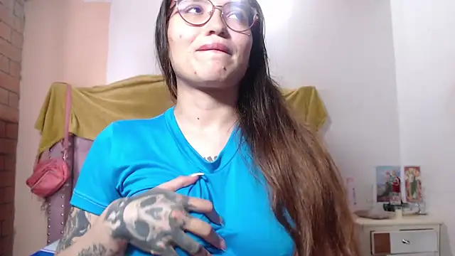 isabelle adj online show from March 15, 9:09 am