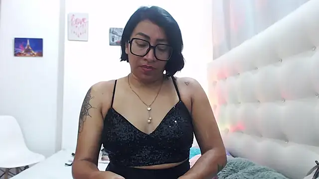 Snapshot of hornywife_ chatting on September 19, 7:25 pm hornywife  online show from September 19, 7:25 pm