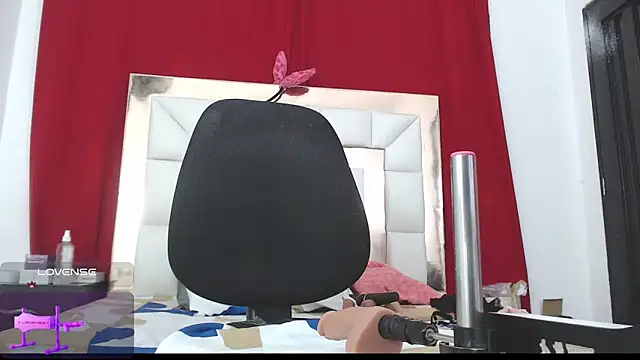 Snapshot of candyrojas chatting on October 18, 7:31 am candyrojas online show from October 18, 7:31 am