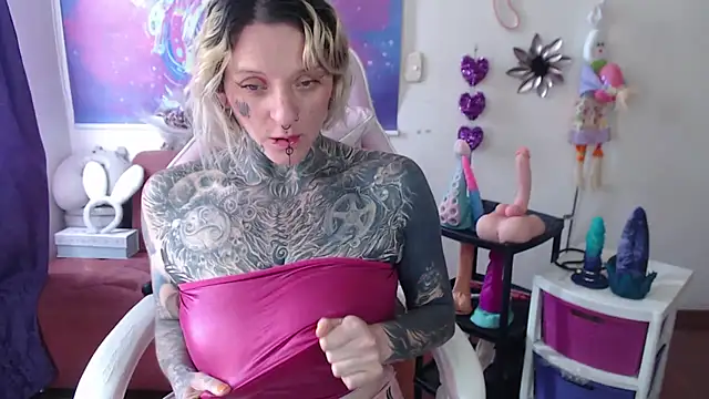 SLOPPYTITSS online show from March 18, 3:10 pm