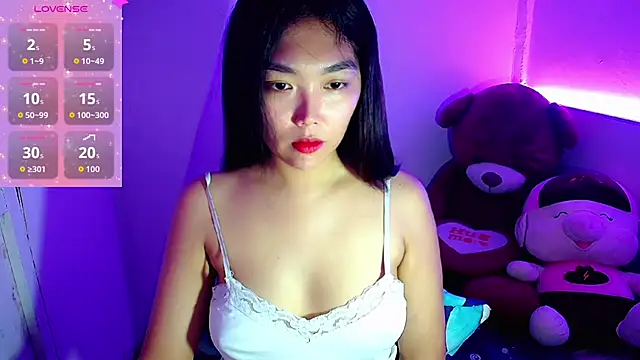 TR4NSCUTI3 online show from October 24, 7:32 pm