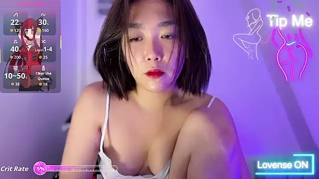 Snapshot of TR4NSCUTI3 chatting on May 23, 8:13 pm TR4NSCUTI3 online show from May 23, 8:13 pm