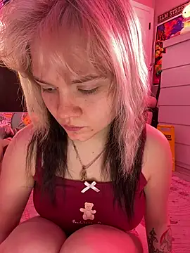 Cutiepiespanks online show from April 7, 10:31 pm