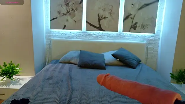 Snapshot of Betty_June chatting on June 7, 8:45 pm Betty June online show from June 7, 8:45 pm