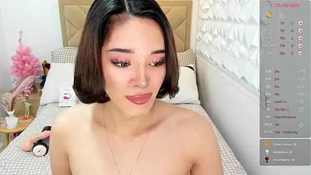 Snapshot of TsHeartXxx chatting on February 3, 7:30 pm TsHeartXxx online show from February 3, 7:30 pm