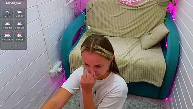 Misss Vikk online show from September 12, 8:36 am