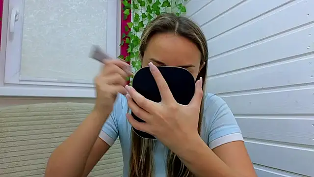 Misss Vikk online show from October 25, 6:43 am