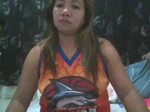 Snapshot of xiarrah12 chatting on November 20, 7:35 pm xiarrah12 online show from November 20, 7:35 pm