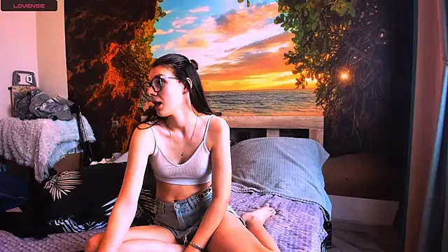 MollyLollipop online show from February 5, 9:36 am