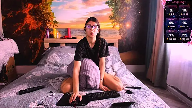 MollyLollipop online show from March 5, 2:25 am