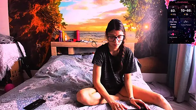 MollyLollipop online show from March 6, 5:03 am