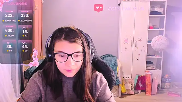 MollyLollipop online show from November 13, 2:43 am