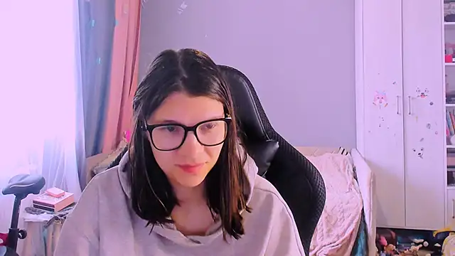 MollyLollipop online show from May 26, 1:56 am