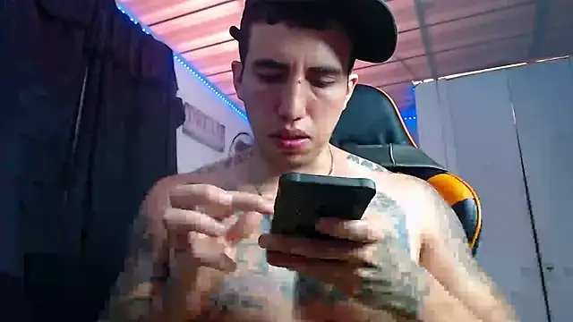 Adam Hudsond online show from November 3, 1:56 pm