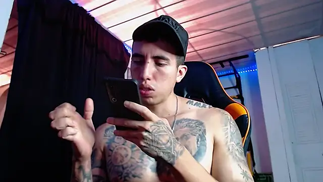 Adam Hudsond online show from March 31, 2:50 pm