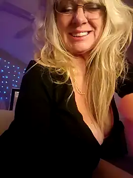 Snapshot of IMS_BHAVEN chatting on December 15, 7:13 am IMS BHAVEN online show from December 15, 7:13 am