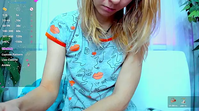 Snapshot of Bell_a_mi_ chatting on January 26, 5:02 am Bell a mi online show from January 26, 5:02 am
