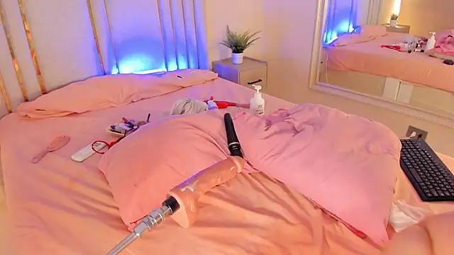 Snapshot of Saekohofman chatting on February 1, 7:47 am Saekohofman online show from February 1, 7:47 am