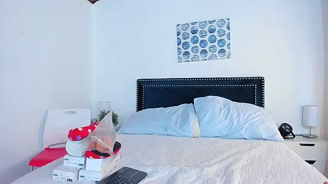 ZulyMichels online show from February 15, 1:38 pm