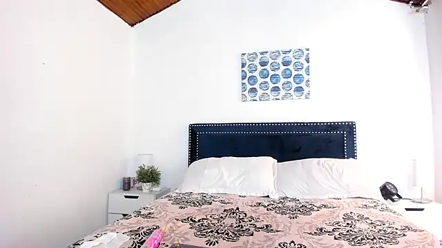 ZulyMichels online show from March 11, 6:52 pm