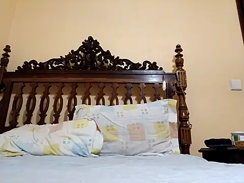 White rabbit  online show from November 23, 5:35 pm