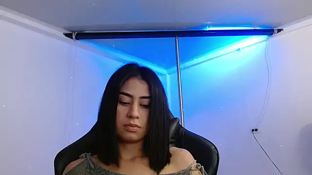 Snapshot of Martina1369 chatting on June 10, 5:07 am Martina1369 online show from June 10, 5:07 am