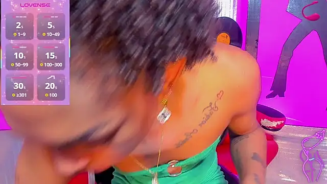 nickyminach  online show from March 30, 7:26 pm