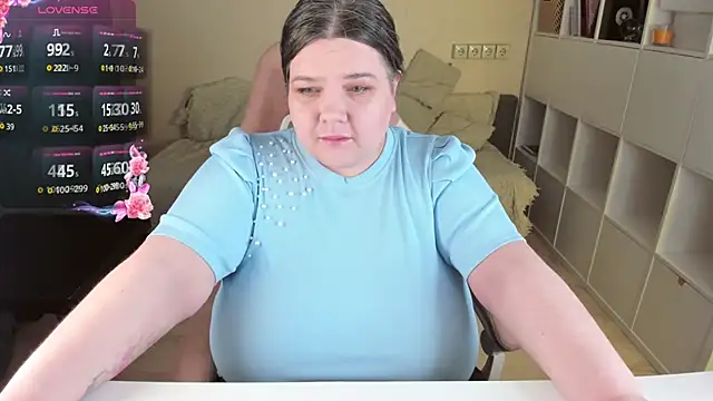 PlumPie online show from April 21, 6:12 pm