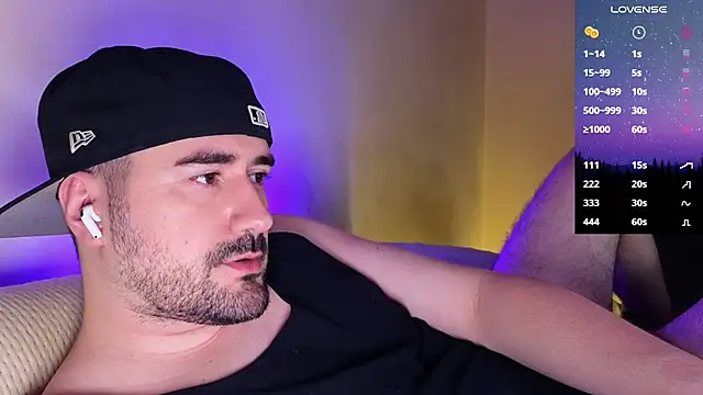 Snapshot of DominantTheo chatting on February 21, 4:13 am DominantTheo online show from February 21, 4:13 am