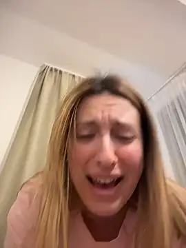 Eva Ryen online show from February 6, 3:59 pm