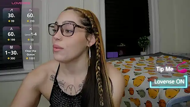 sapphirestorm8 online show from November 11, 3:28 am